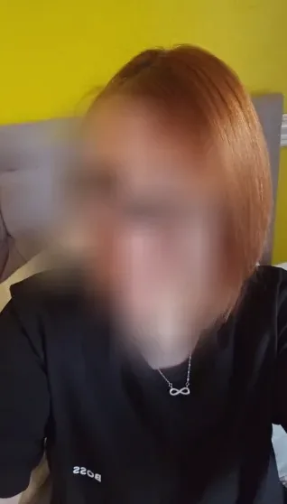 Jenni, 37