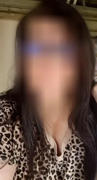 Leyla, 33