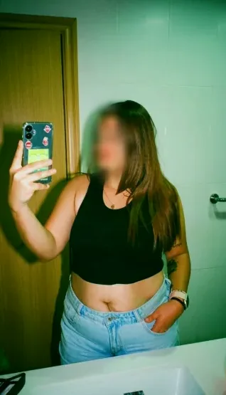 Saara, 28