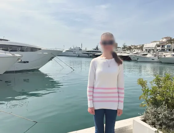 Sari, 36