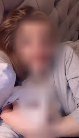 Ulla, 31